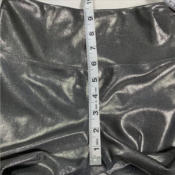 Mira Rae Silver Laila Metallic Capri Leggings - Picture 7 of 12